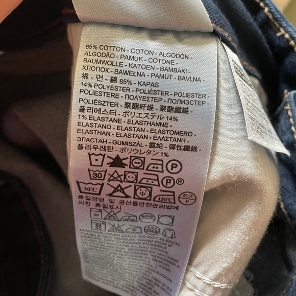 Levi’s Bold Curve Mid Rise Boot Cut Jeans - Picture 4 of 4